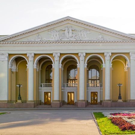 Remarkable Appartments In Town Center Poltava Kültér fotó