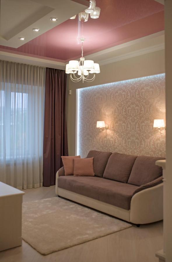 Remarkable Appartments In Town Center Poltava Kültér fotó
